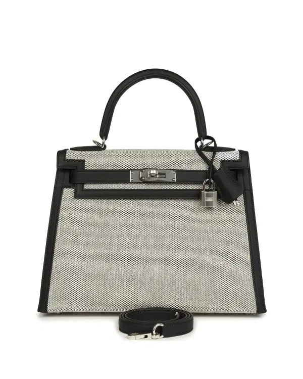 Hermès Kelly Sellier 28, Noir / Écru